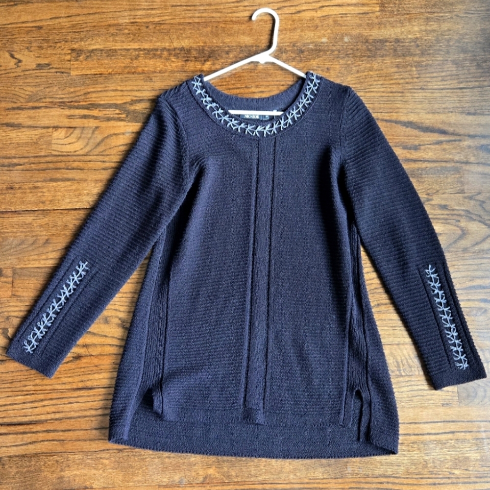 Nic & Zoe black Embroidered Sweater, size M